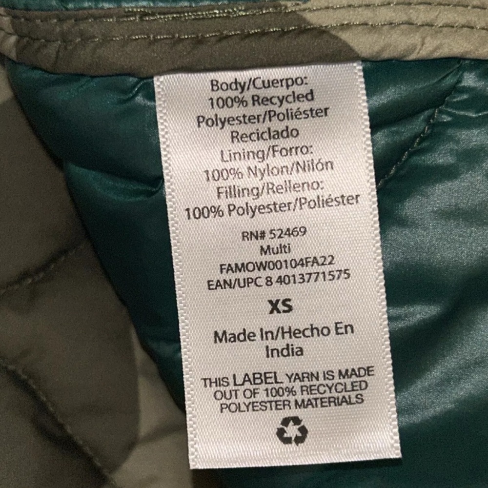 Free Assembly Men's Quilted Onion Pattern Vest Olive Green Camo size XS - Picture 7 of 12